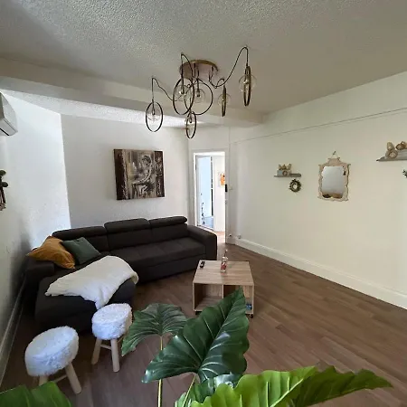Superbe Renove Vue Sur Meuse Le Chic Dans Le Pre Bogny-sur-Meuse