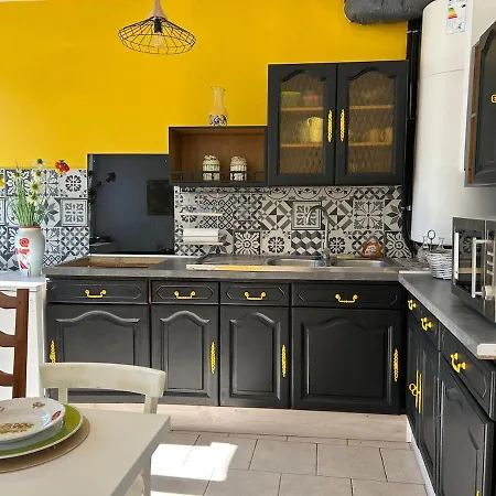 Superbe Renove Vue Sur Meuse Le Chic Dans Le Pre Apartment