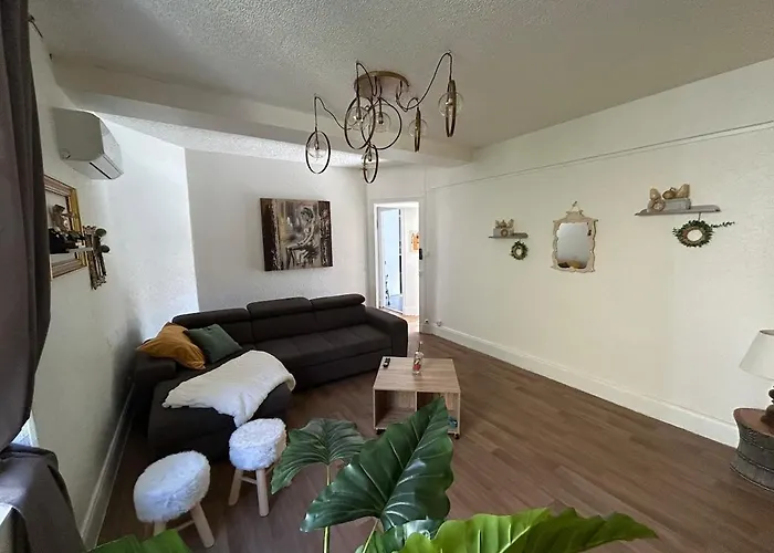 Superbe Renove Vue Sur Meuse Le Chic Dans Le Pre Bogny-sur-Meuse