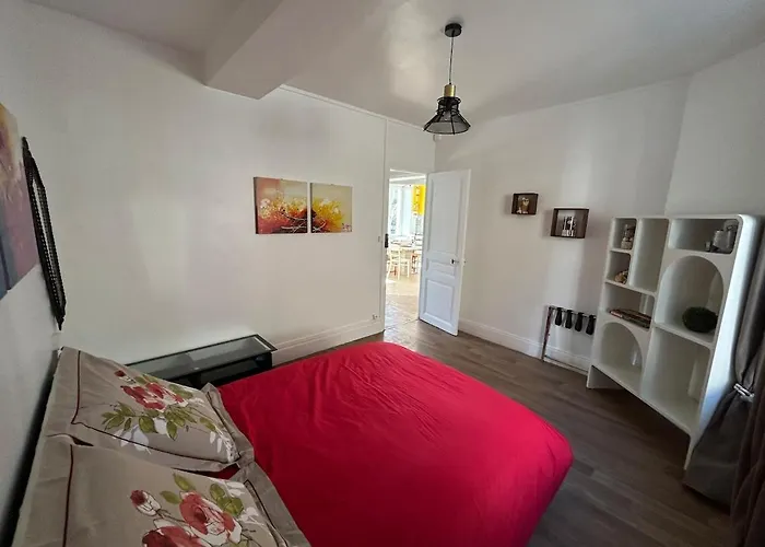 Superbe Renove Vue Sur Meuse Le Chic Dans Le Pre * Bogny-sur-Meuse